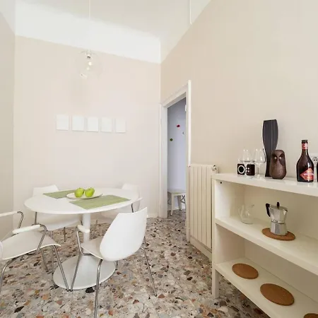 Apartment Trilocale 4/5 Ospiti In Stazione Milan
